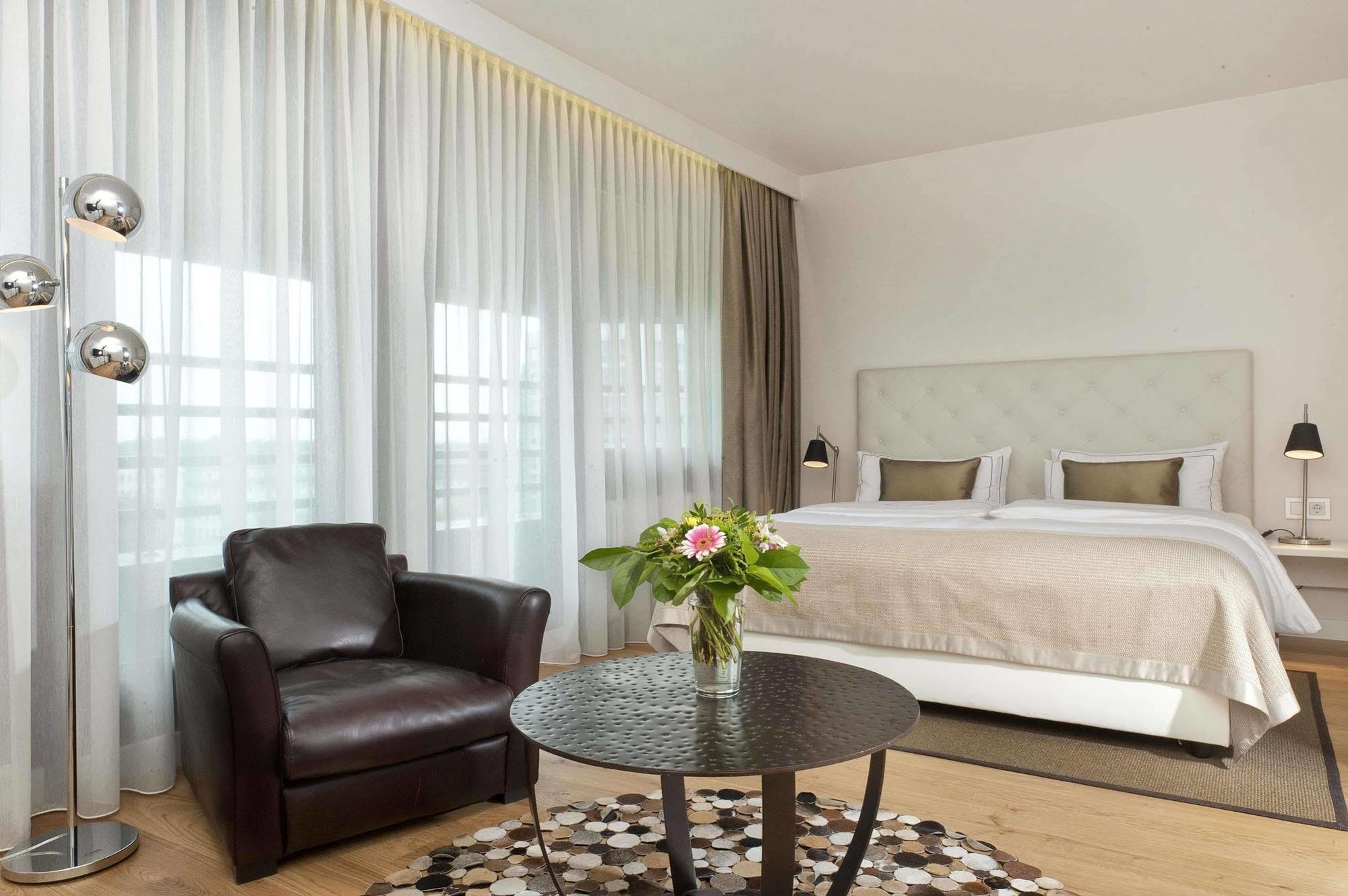Wyndham Berlin Excelsior Ξενοδοχείο Δωμάτιο φωτογραφία